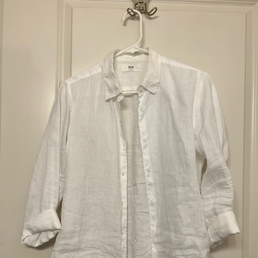 Uniqlo white linen button up blouse size M